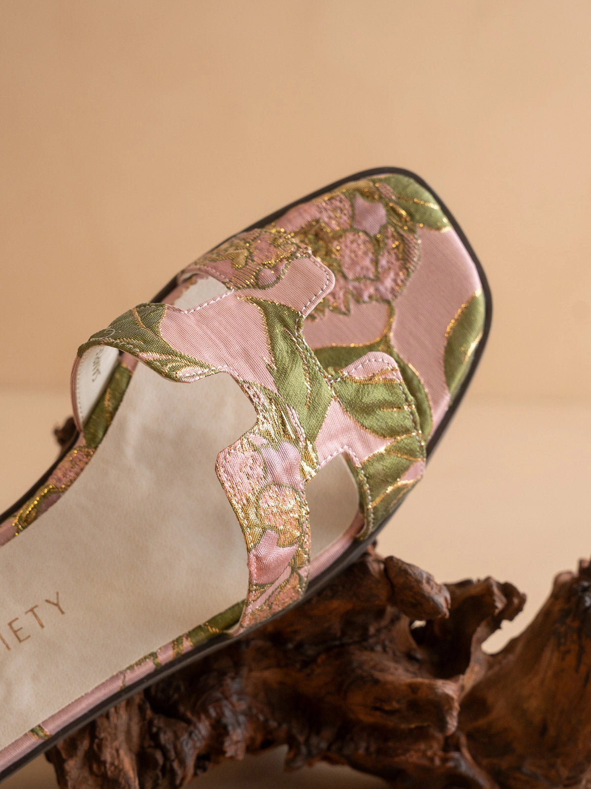 Oasis Society Everlee Rose Garden H-Strap Flats